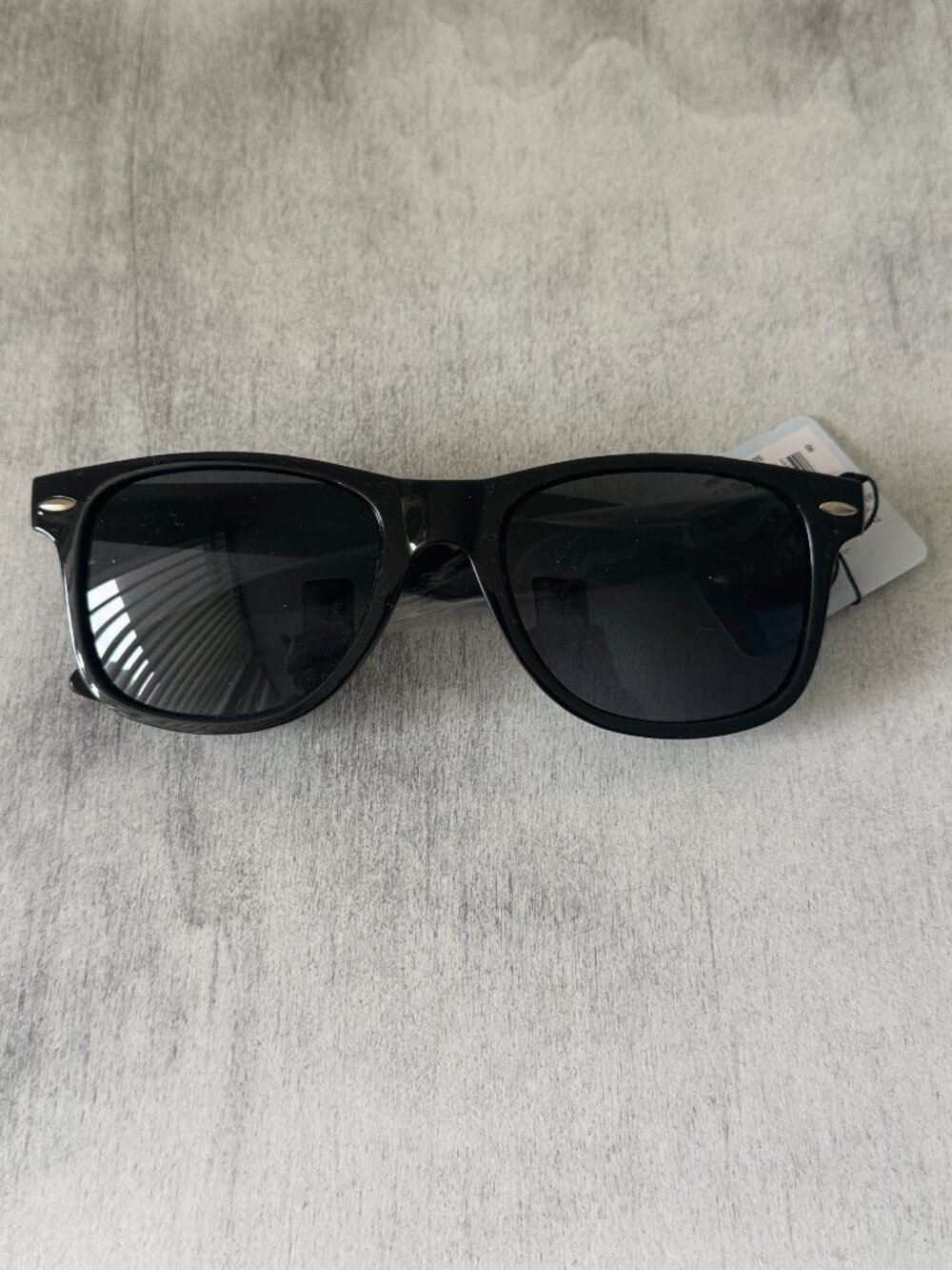 Fashion Plastic Sunglasses Black UV400 Protection NEW